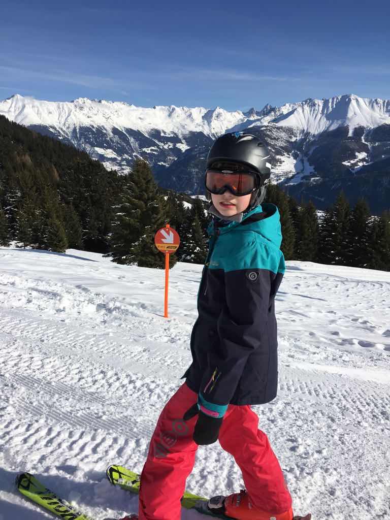 Sophie im Skiurlaub